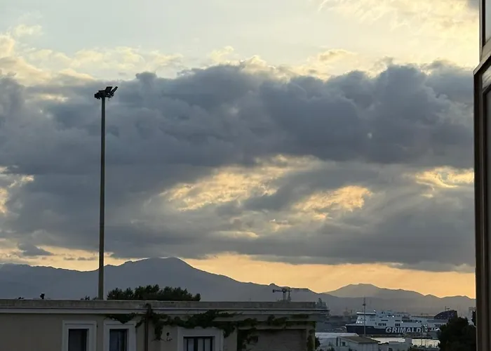 Uno-b בית הארחה 3*