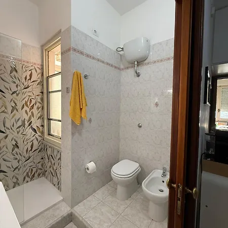 Guest house Uno-b *